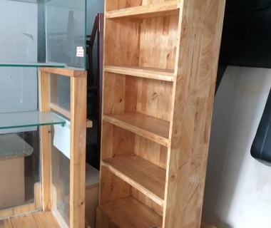 Kệ gỗ trưng đồ