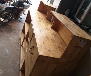 Quầy cà phê gỗ