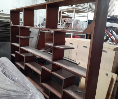 Thanh lý kệ sách treo tường