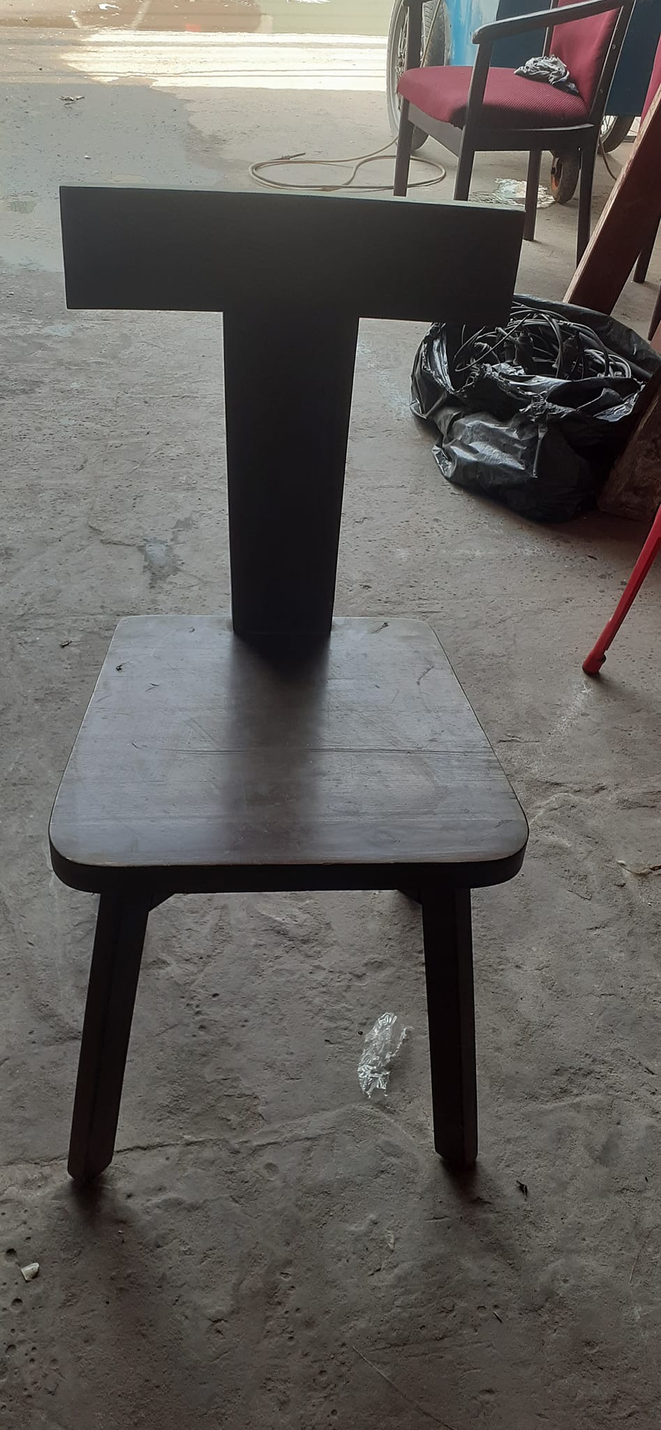 Ghế gỗ chữ T
